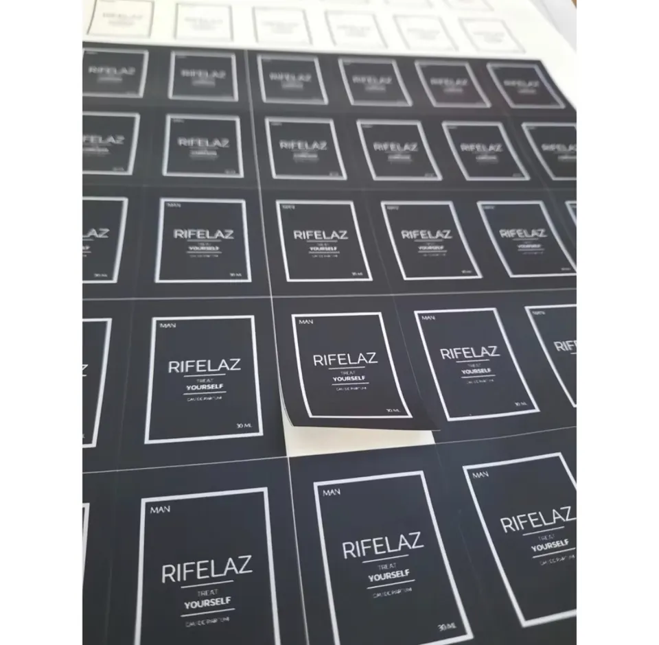 Lembaran label parfum Rifelaz hasil cetak